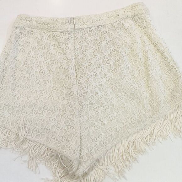 Pins And Needles Anthropology Embroidery & Fringe Boho Cottage Core Cream Shorts - Picture 9 of 12